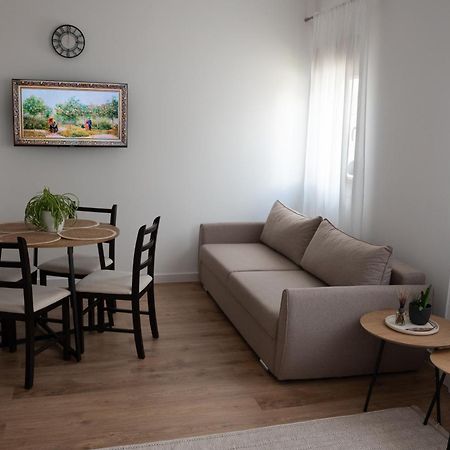 Studio Apartmani Izvor ブラガイ エクステリア 写真