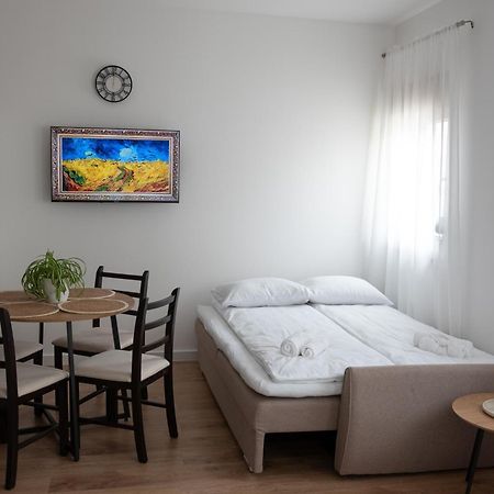 Studio Apartmani Izvor ブラガイ エクステリア 写真