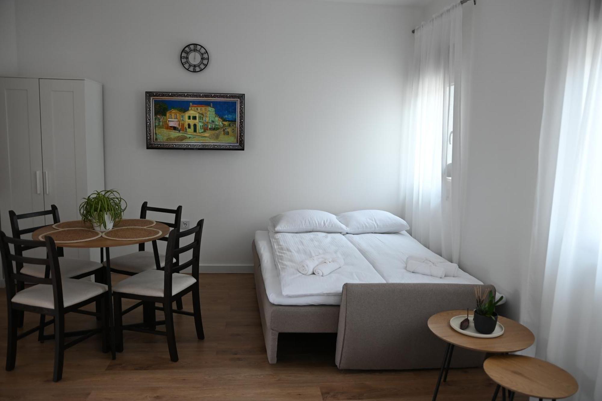 Studio Apartmani Izvor ブラガイ エクステリア 写真