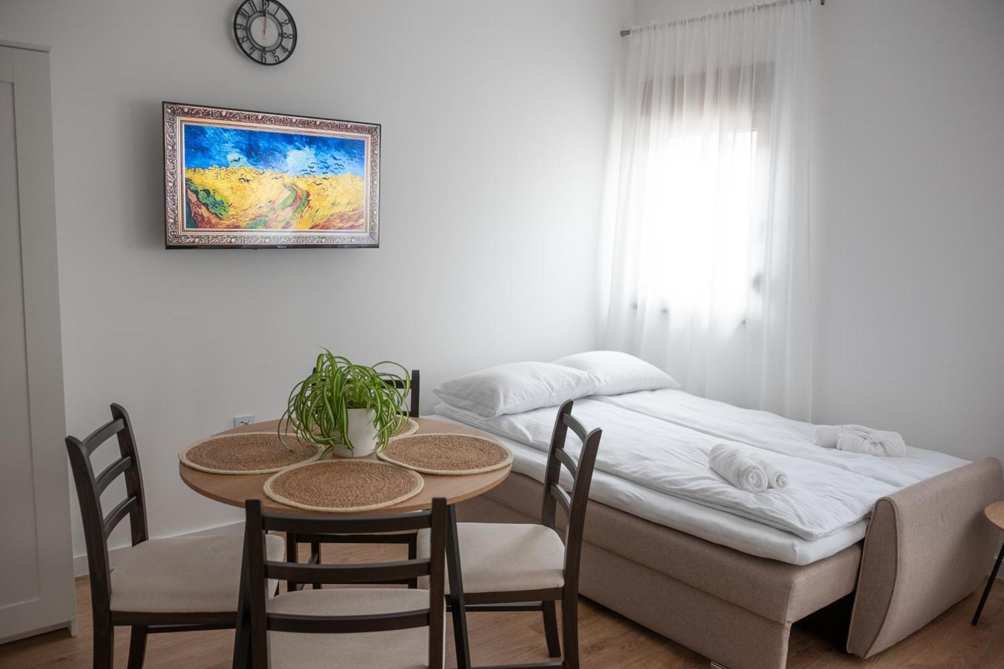 Studio Apartmani Izvor ブラガイ エクステリア 写真