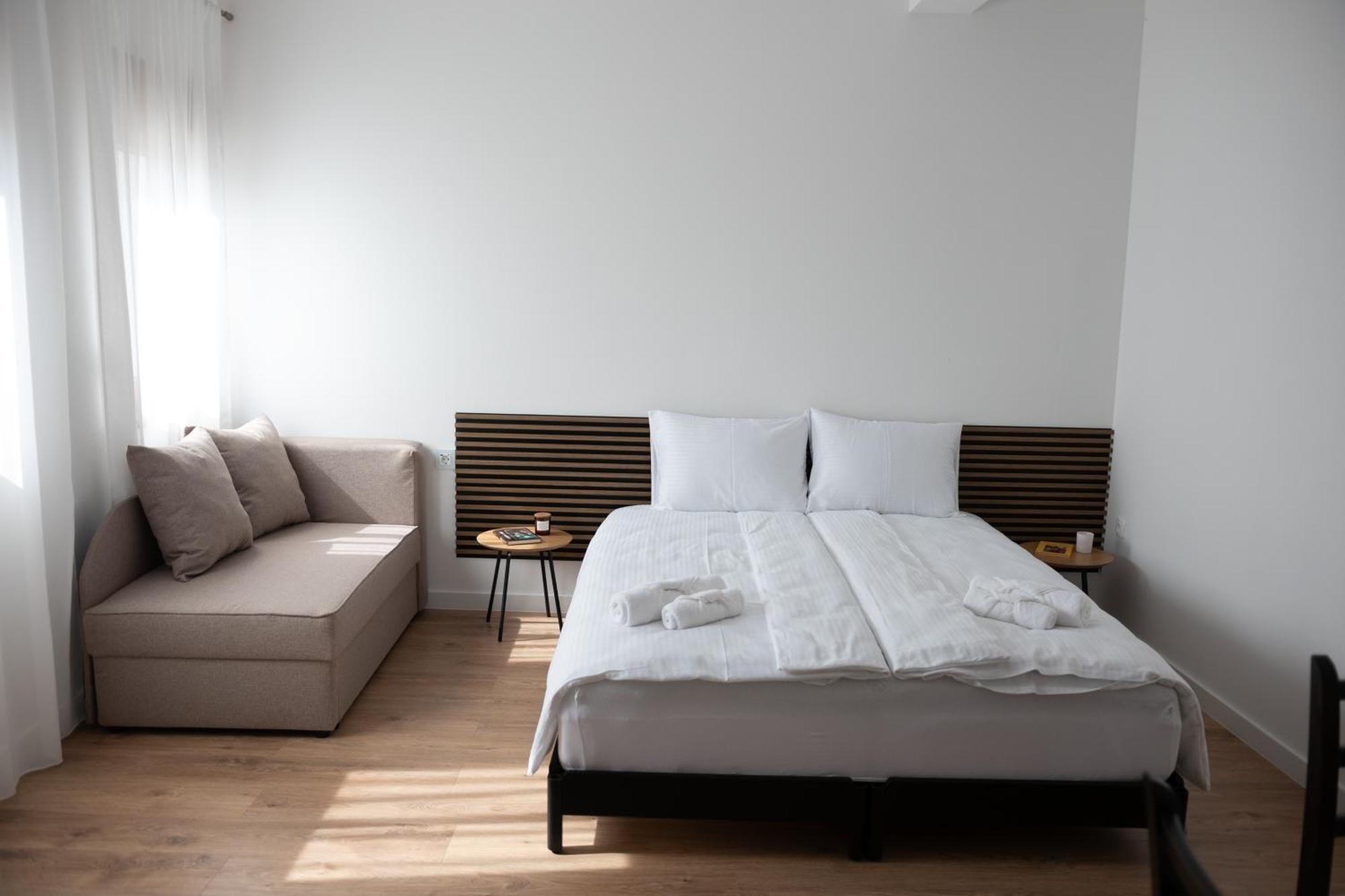 Studio Apartmani Izvor ブラガイ エクステリア 写真