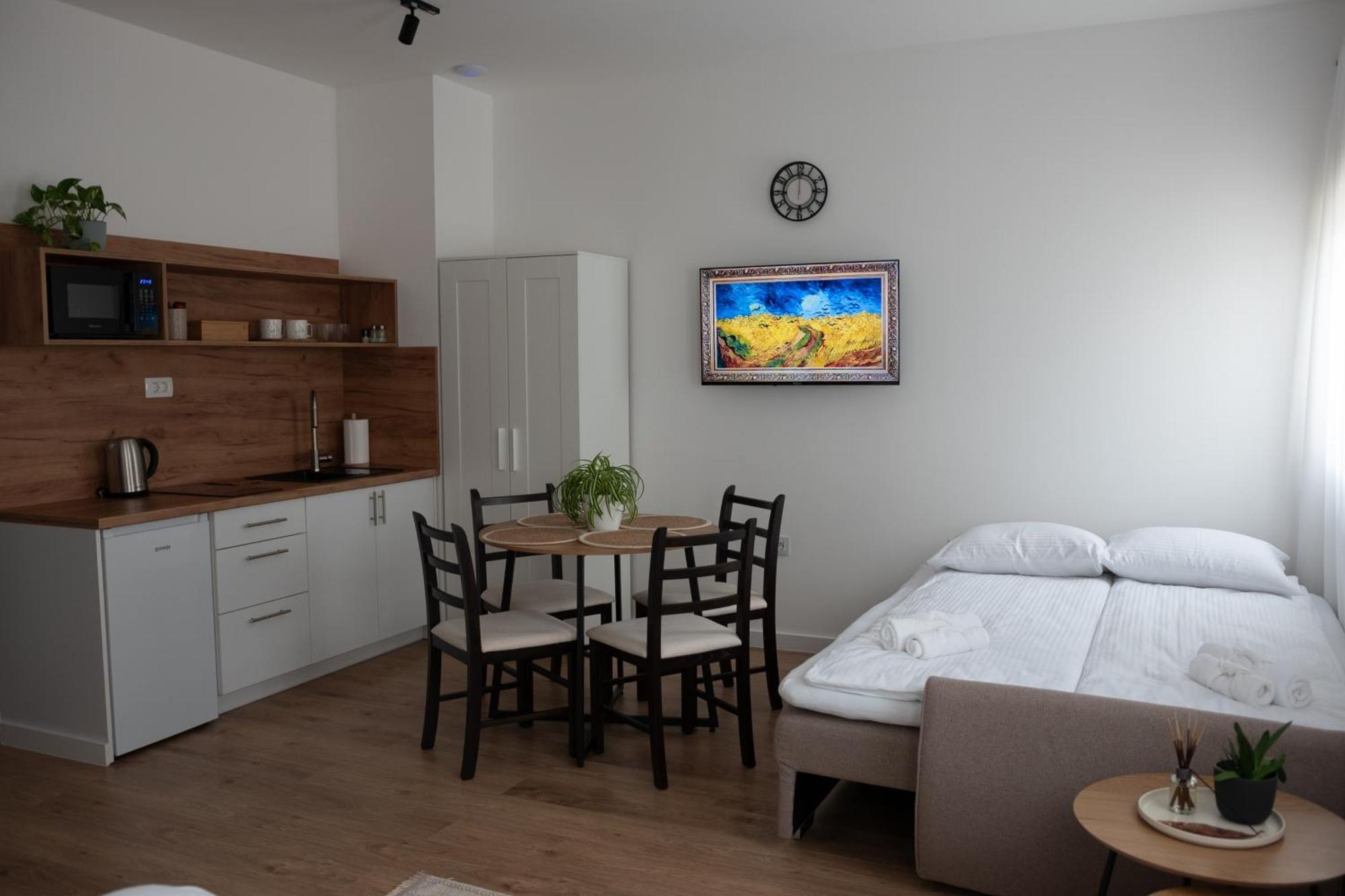 Studio Apartmani Izvor ブラガイ エクステリア 写真